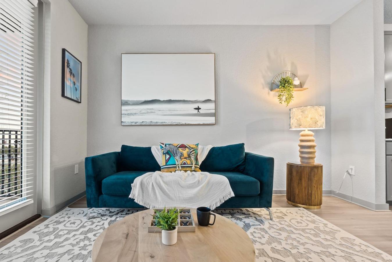 Tropical Field 1 Bed In Downtown With Free Parking Daire St. Petersburg Dış mekan fotoğraf